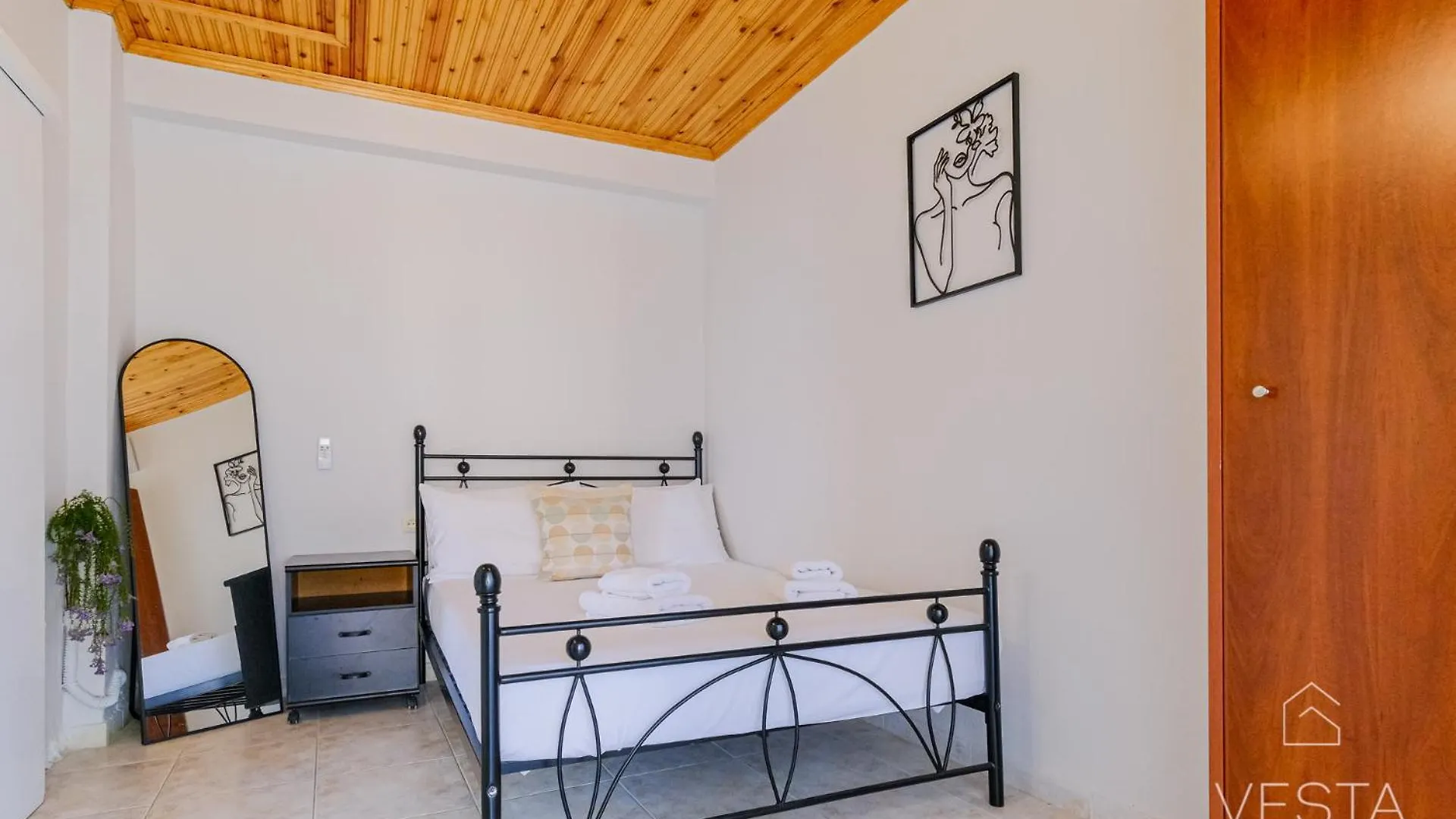 Hidden Pine Apartment, 2 Bdrms, Pefkohori 0*, Pefkochori